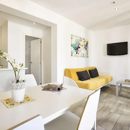 Apartment Naika Palmanova